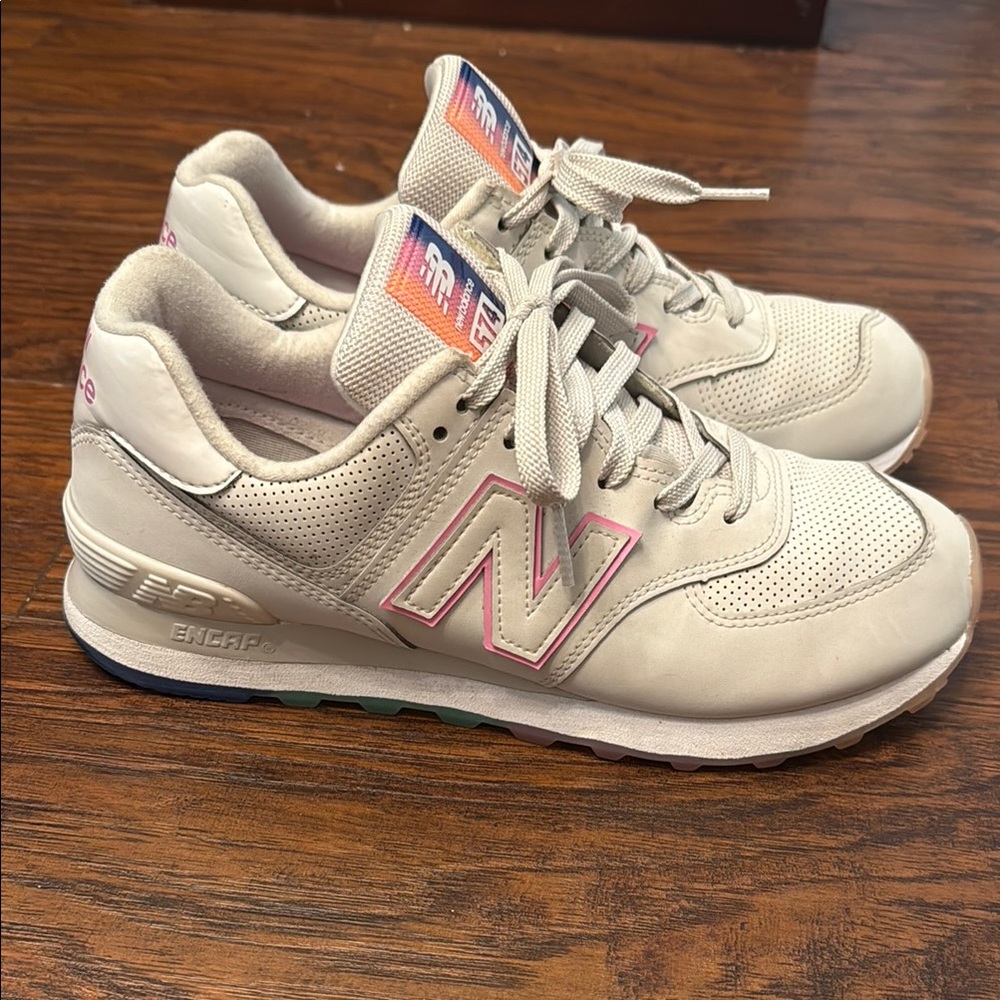 New Balance Cream and Pink Sneakers Retro-Inspired Design